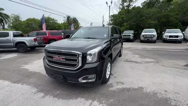 2018 GMC Yukon XL - 1GKS2GKC0JR132258 - Image #1